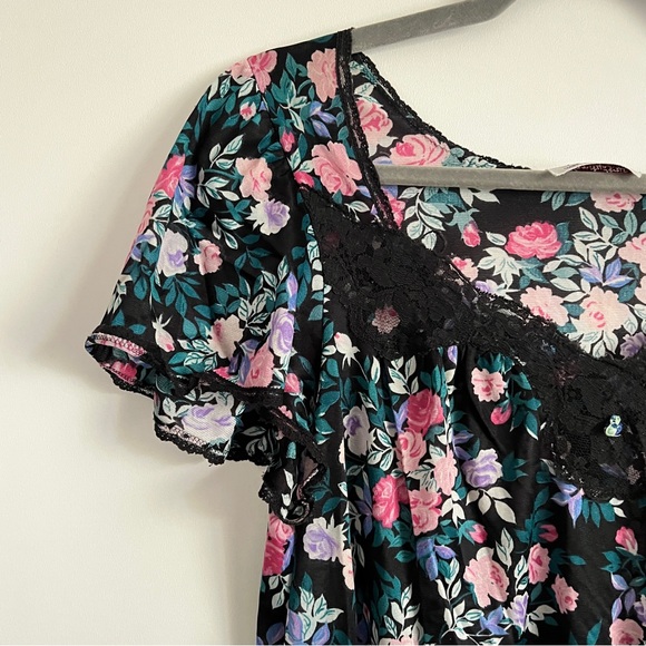 Vintage 70s Vanity Fair Multicolor Floral Nightgown Size Medium - Picture 5 of 9